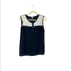 Tiara Women’s Navy Blue & White Sleeveless Blouse Size S